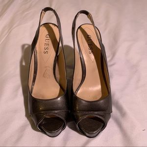 Guess sz 6 pewter open toe platform